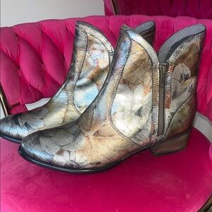 Seychelles Floral Metallic Ankle Boots